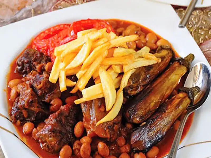 طرز تهیه خورشت لوبیا ارومیه خوشمزه و مجلسی مناسب مهمانی