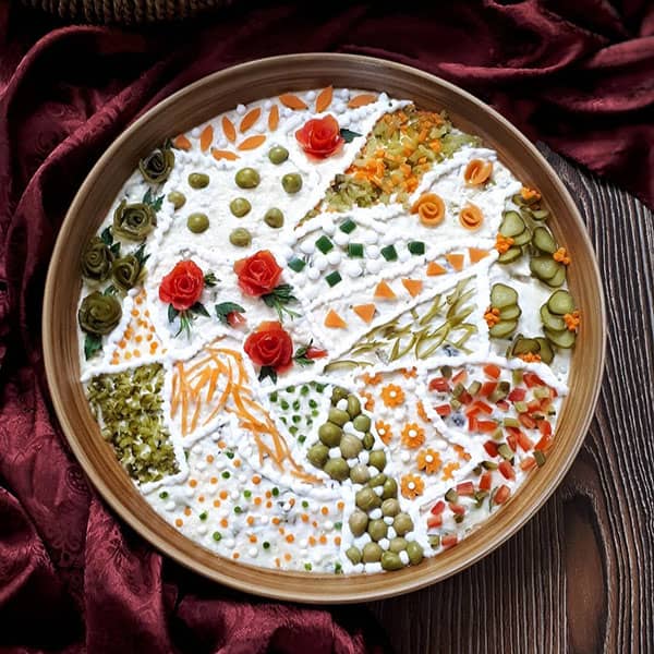 طرز تهیه سالاد الویه مجلسی و بسیار خوشمزه به روش رستورانی