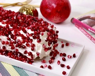 ۲ طرز تهیه رولت انار خوشمزه خامه ای و ژله ای به سبک قنادی